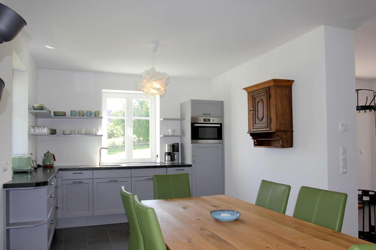 Wassernahes Ferienhaus Mit Meerblick Und Schwimmbadnutzung In Sellin - Ferienhaus Rohrweihe Gager Exterior foto